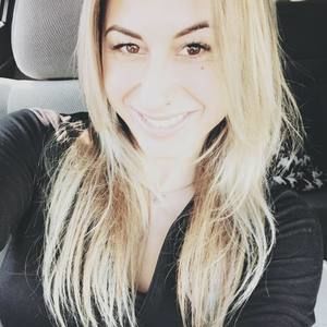 Meet your Posher, Carissa